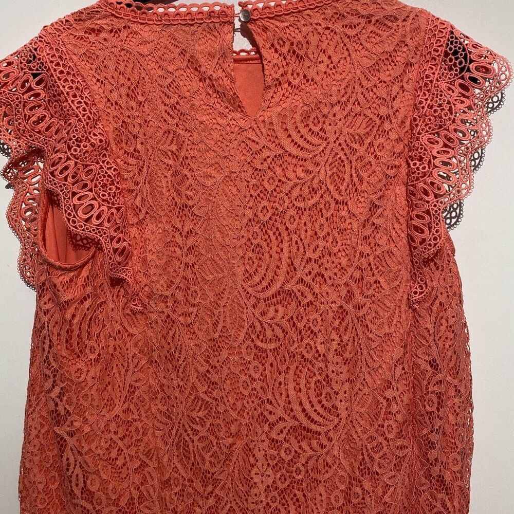 Cable & Gauge Coral Floral Lace Flutter Sleeve Top XL Round Neck Keyhole Back - Picture 5 of 8
